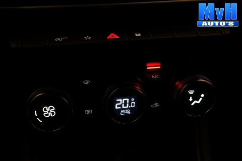 Renault Captur 1.3 TCe 140 Intens|PARELMOER|CAMERA|LED|NAP