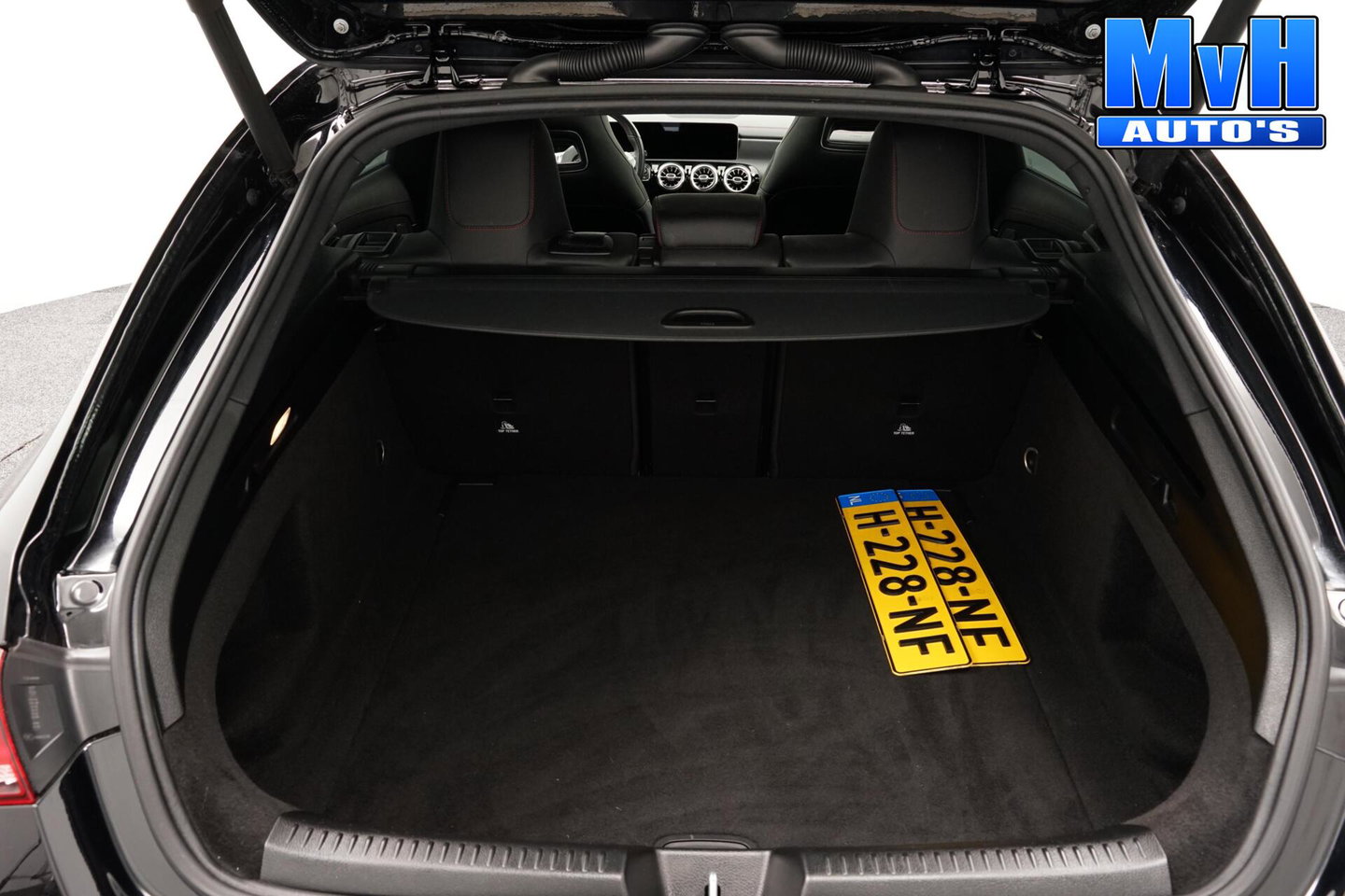 Mercedes-Benz CLA Shooting Brake 200 Business Solution AMG