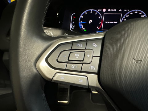 Volkswagen T-Roc 1.5 TSI R-Line Pano|IQ|Keyles|CarPlay|Sfeer