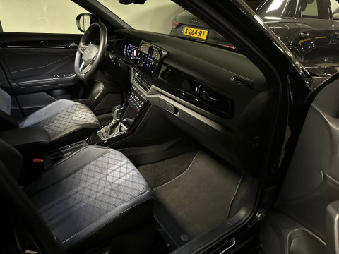 Volkswagen T-Roc 1.5 TSI R-Line Pano|IQ|Keyles|CarPlay|Sfeer