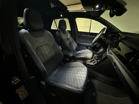 Volkswagen T-Roc 1.5 TSI R-Line Pano|IQ|Keyles|CarPlay|Sfeer