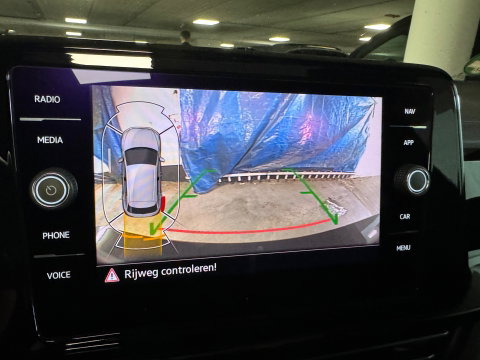 Volkswagen T-Roc 1.5 TSI R-Line Pano|IQ|Keyles|CarPlay|Sfeer