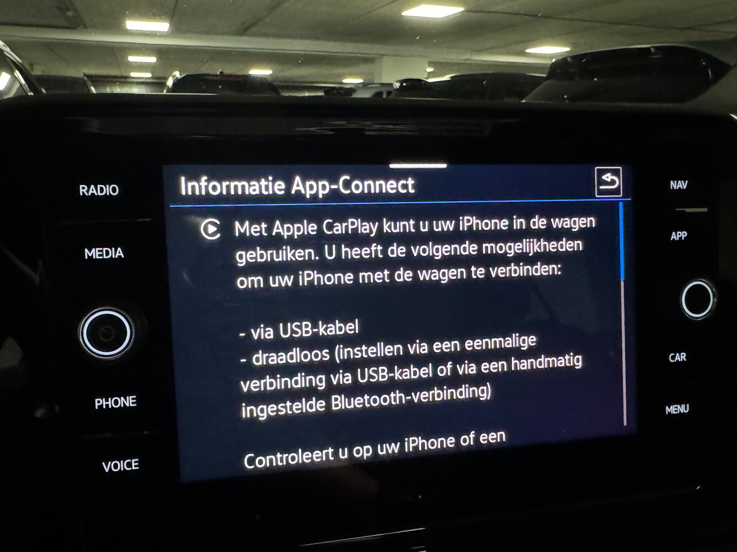 Volkswagen T-Roc 1.5 TSI R-Line Pano|IQ|Keyles|CarPlay|Sfeer