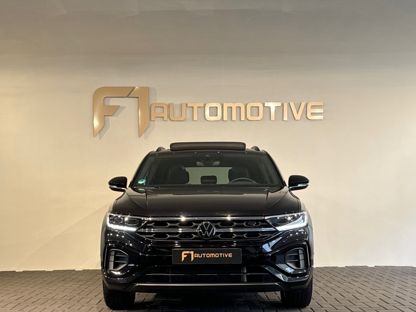 Volkswagen T-Roc 1.5 TSI R-Line Pano|IQ|Keyles|CarPlay|Sfeer