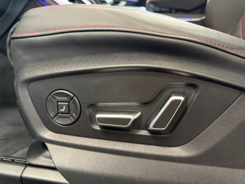 Audi Q8 60 TFSI e quattro S Line Comp Pano|RS Seat|HuD|Memory