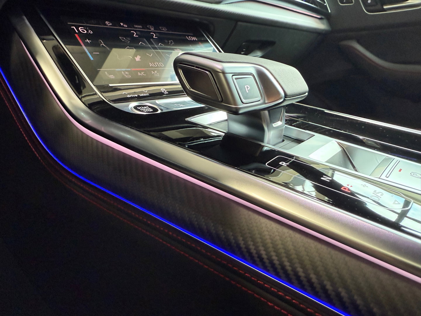 Audi Q8 60 TFSI e quattro S Line Comp Pano|RS Seat|HuD|Memory