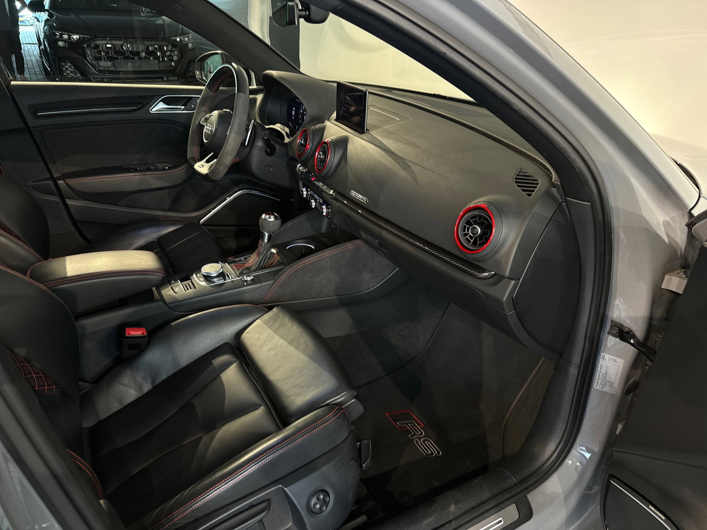 Audi RS3 Limousine 2.5 TFSI quattro Pano|RS Seat|Keyless|B&O