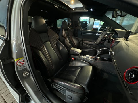 Audi RS3 Limousine 2.5 TFSI quattro Pano|RS Seat|Keyless|B&O