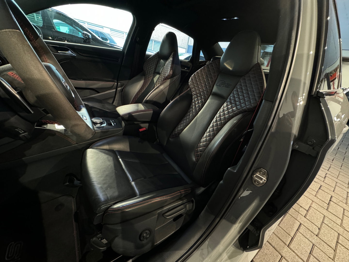Audi RS3 Limousine 2.5 TFSI quattro Pano|RS Seat|Keyless|B&O