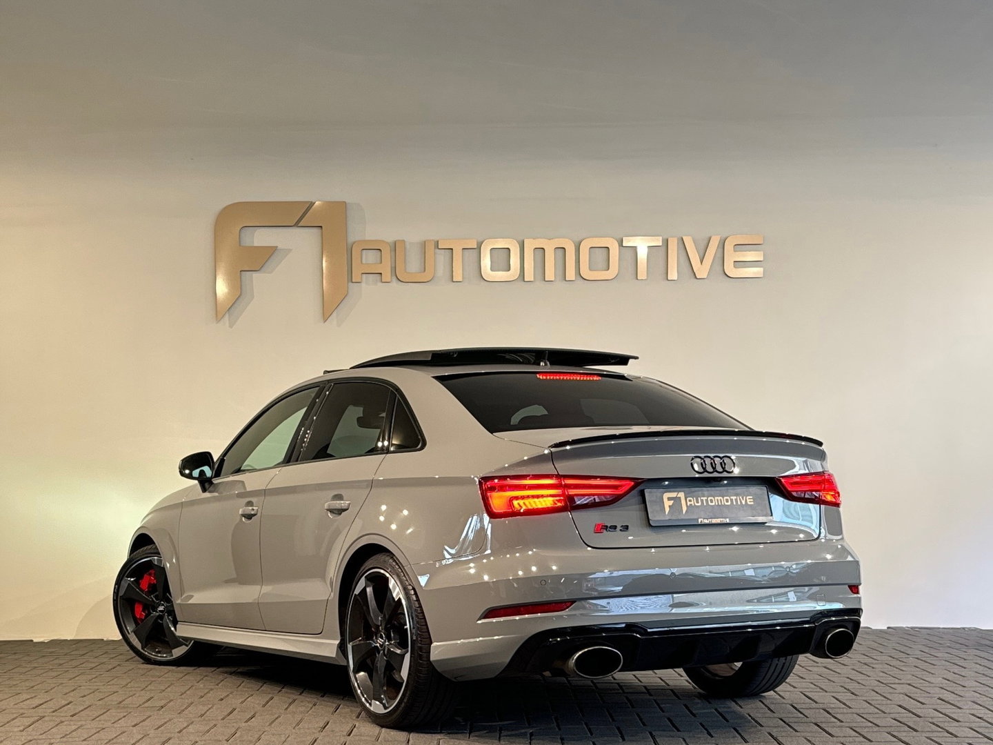 Audi RS3 Limousine 2.5 TFSI quattro Pano|RS Seat|Keyless|B&O