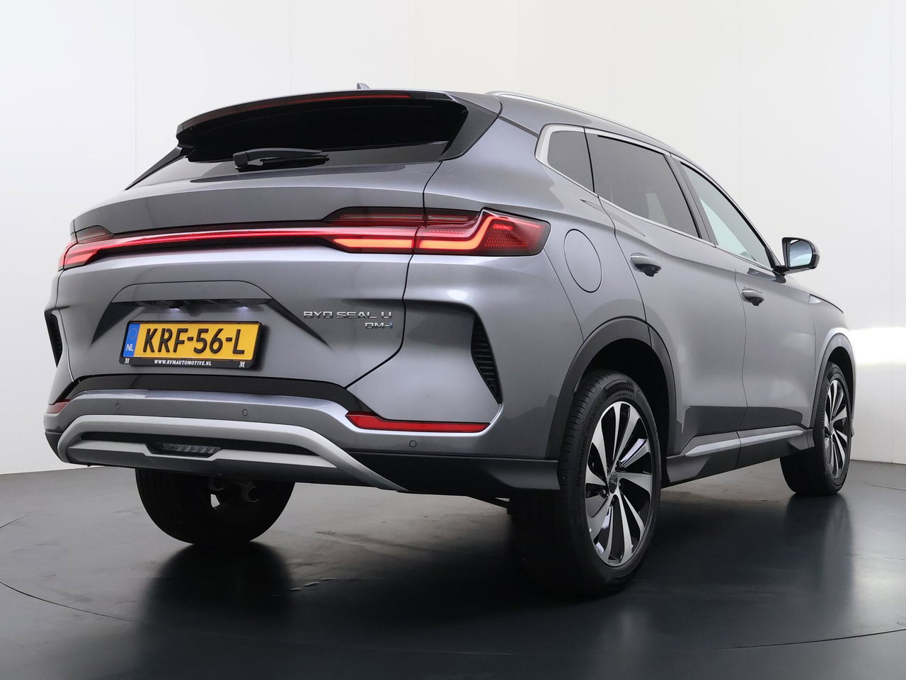BYD SEAL U