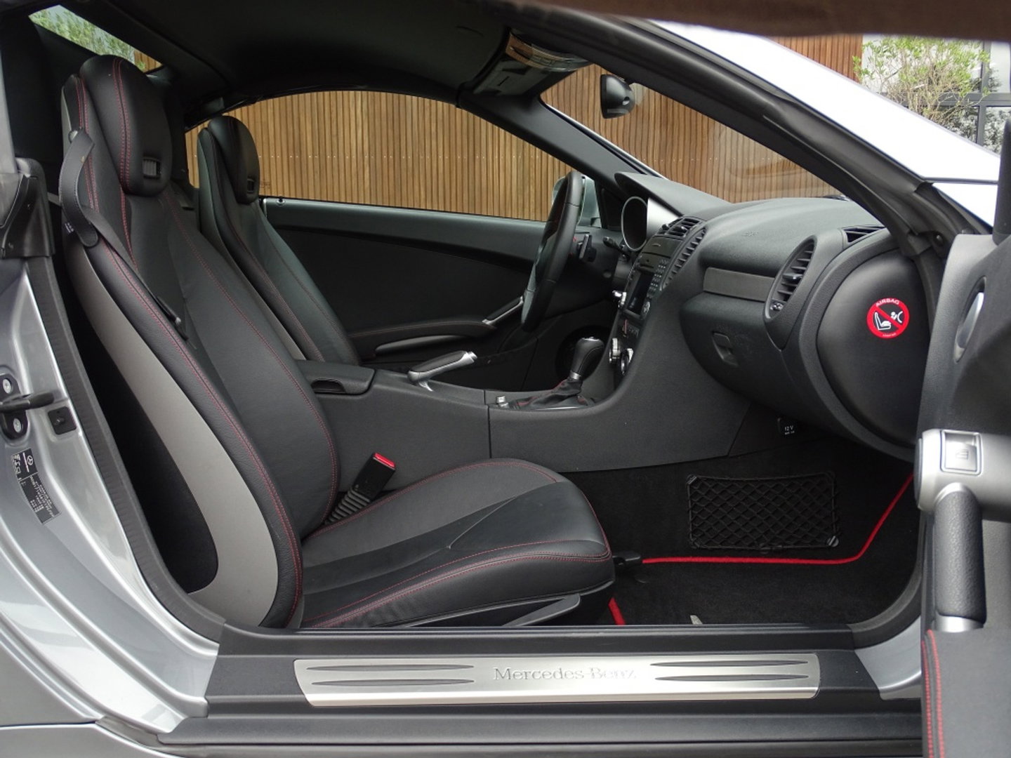 Mercedes-Benz SLK 350 305PK V6 AMG / Harman Kardon / nappa / Roadster / LED