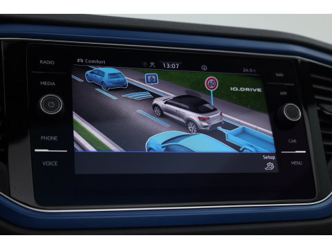 Volkswagen T-Roc Cabrio 1.5 TSI R-Line | Rijklaar! | 2x R-Line | Afn. Trekhaak | Dig. Cockpit | Beats Audio | Adapt. Cruise | Camera+PDC | Stoelverw. | Nav+App. Connect | LED | Climate | Draadloos | Keyless V