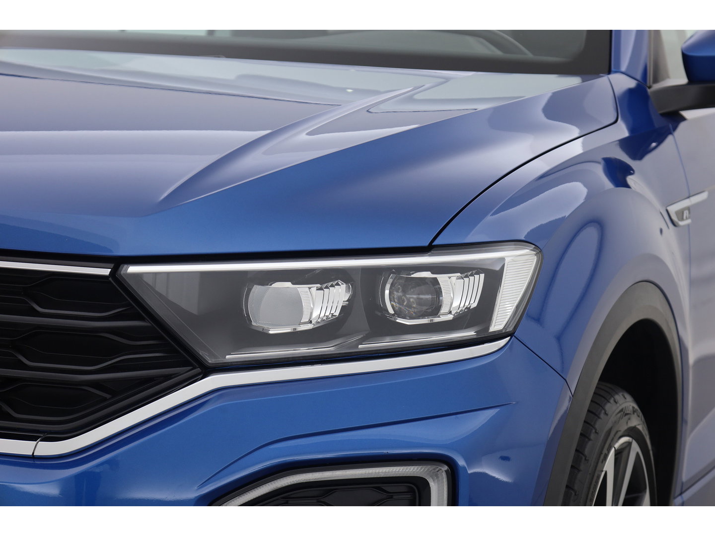 Volkswagen T-Roc Cabrio 1.5 TSI R-Line | Rijklaar! | 2x R-Line | Afn. Trekhaak | Dig. Cockpit | Beats Audio | Adapt. Cruise | Camera+PDC | Stoelverw. | Nav+App. Connect | LED | Climate | Draadloos | Keyless V