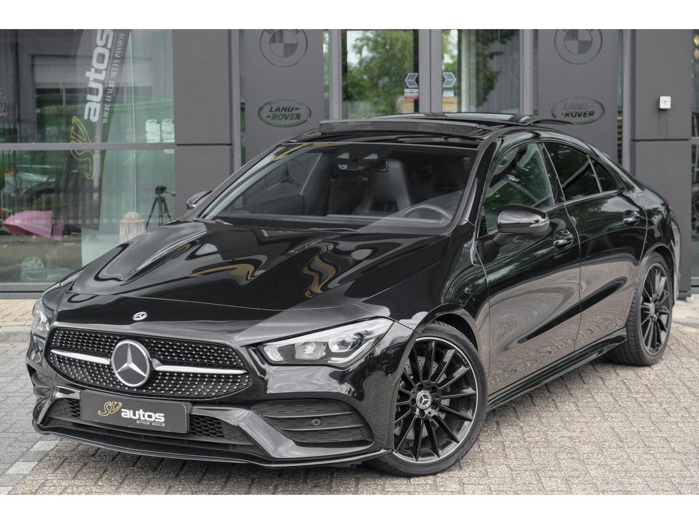 Mercedes-Benz CLA-Klasse CLA250 AMG 224pk Panoramadak Night pakket Widescreen Sfeerverlichting 19" LMV