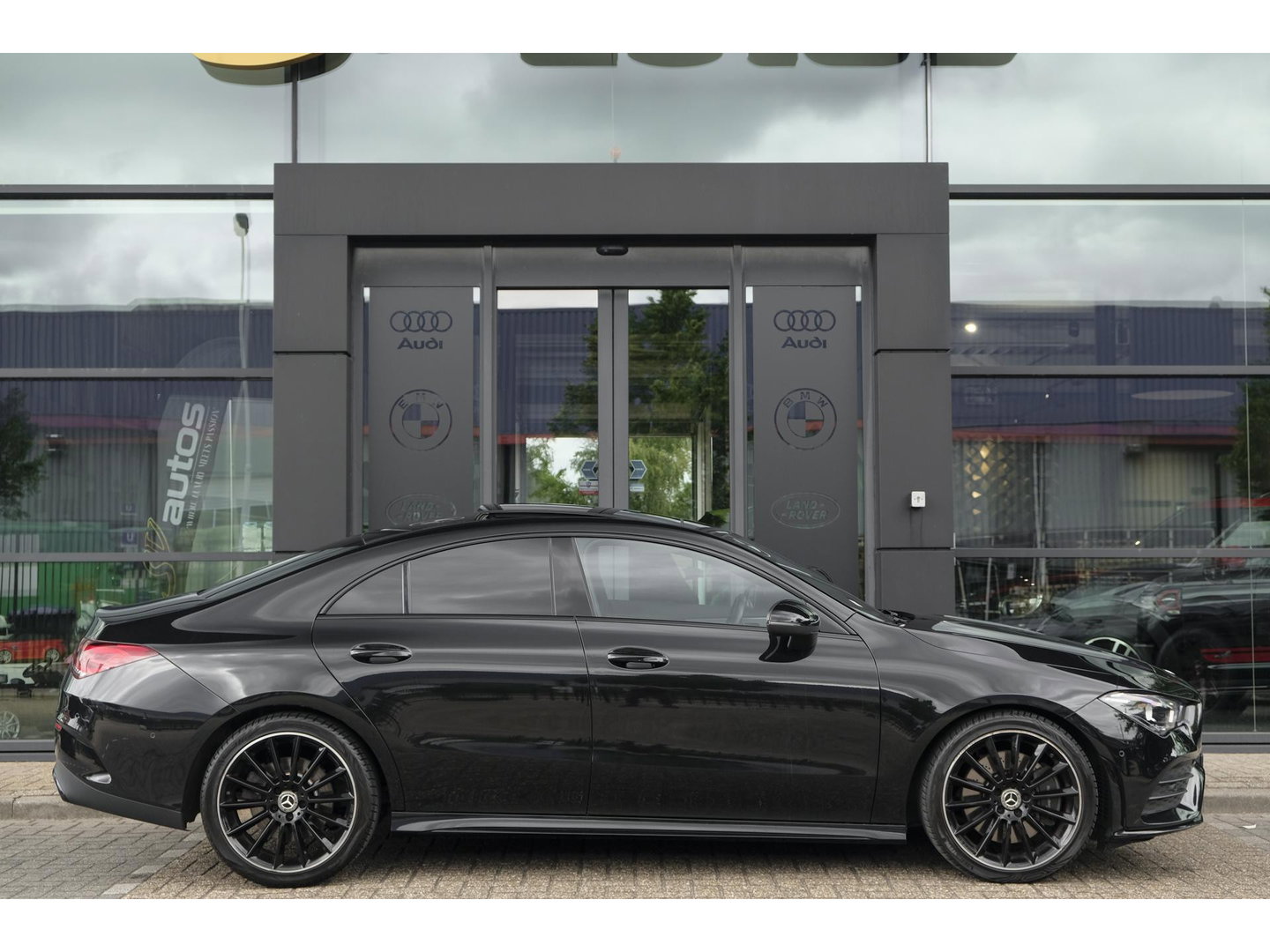 Mercedes-Benz CLA-Klasse CLA250 AMG 224pk Panoramadak Night pakket Widescreen Sfeerverlichting 19" LMV