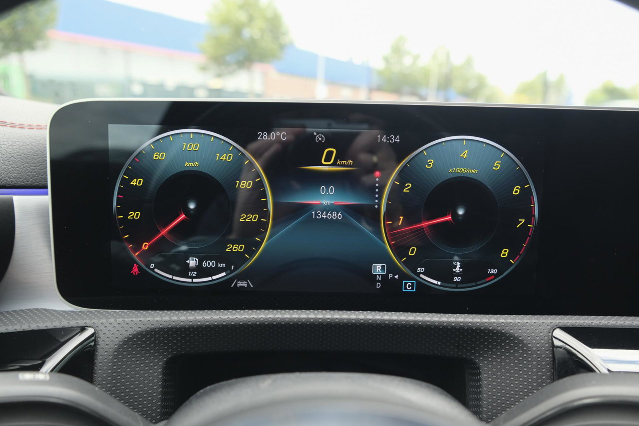 Mercedes-Benz CLA