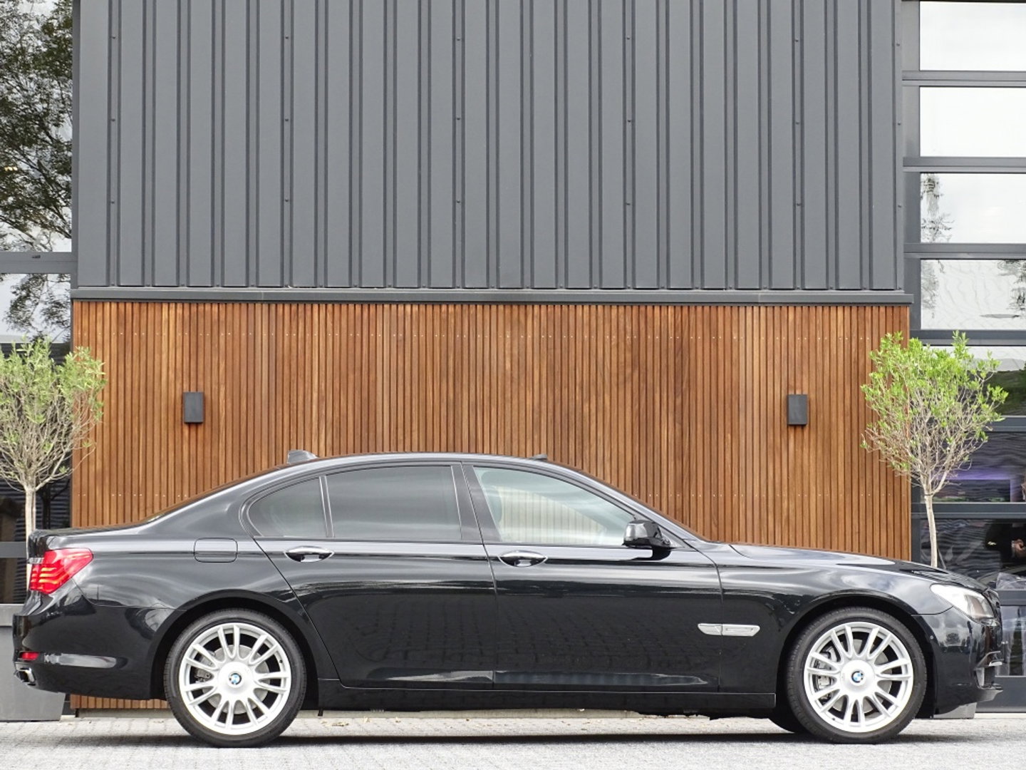 BMW 7 Serie 740i 326PK / High ex. / Individual VIP / softclose / LED