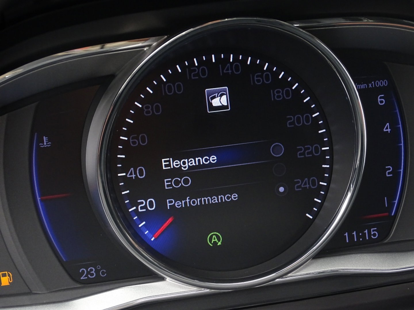 Volvo XC60 2.0 T5 FWD Polar+ 245PK / R-Design / LED
