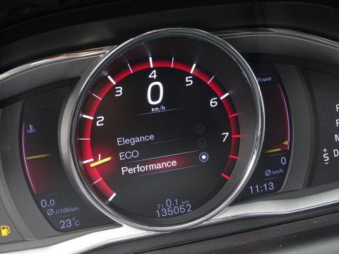 Volvo XC60 2.0 T5 FWD Polar+ 245PK / R-Design / LED
