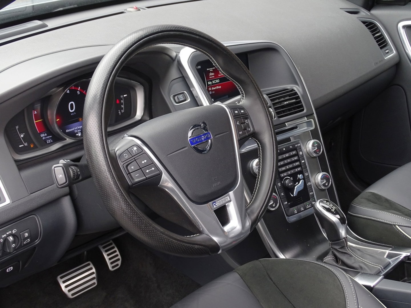 Volvo XC60 2.0 T5 FWD Polar+ 245PK / R-Design / LED