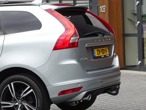 Volvo XC60 2.0 T5 FWD Polar+ 245PK / R-Design / LED