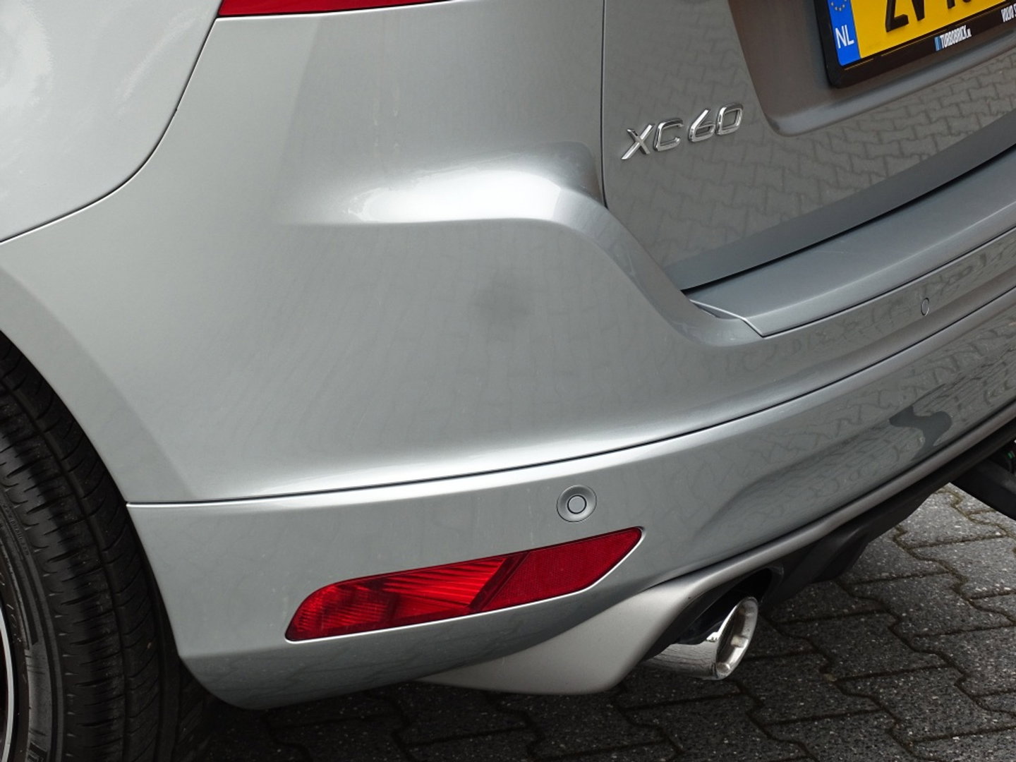 Volvo XC60 2.0 T5 FWD Polar+ 245PK / R-Design / LED