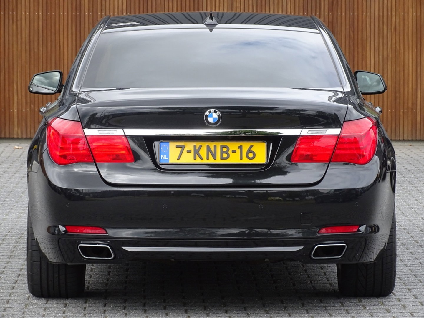 BMW 7 Serie 740i 326PK / High ex. / Individual VIP / softclose / LED