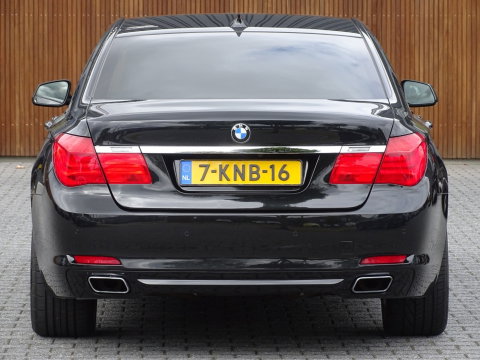 BMW 7 Serie 740i 326PK / High ex. / Individual VIP / softclose / LED