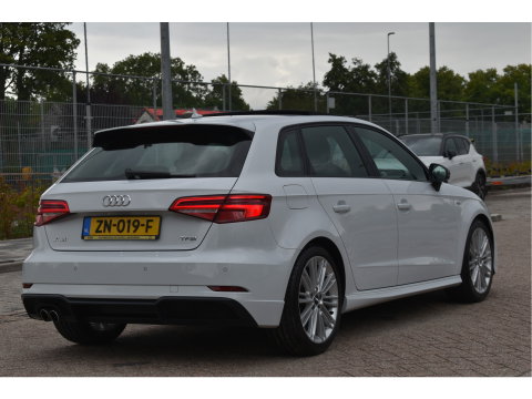 Audi A3 Sportback 1.5 TFSI CoD Sport S Line Edition 150 pk | NL-Auto | Open dak | Carplay | Adapt.Cruise Control | Navi | Full LED | Onderh.historie