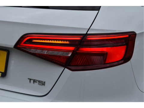 Audi A3 Sportback 1.5 TFSI CoD Sport S Line Edition 150 pk | NL-Auto | Open dak | Carplay | Adapt.Cruise Control | Navi | Full LED | Onderh.historie