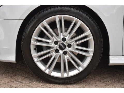 Audi A3 Sportback 1.5 TFSI CoD Sport S Line Edition 150 pk | NL-Auto | Open dak | Carplay | Adapt.Cruise Control | Navi | Full LED | Onderh.historie