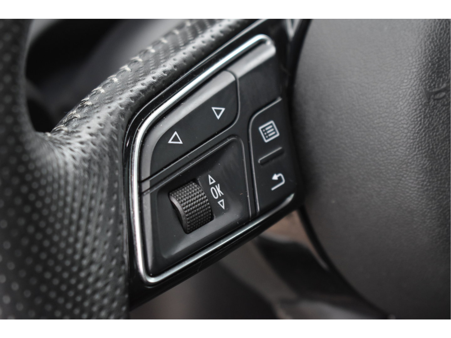 Audi A3 Sportback 1.5 TFSI CoD Sport S Line Edition 150 pk | NL-Auto | Open dak | Carplay | Adapt.Cruise Control | Navi | Full LED | Onderh.historie