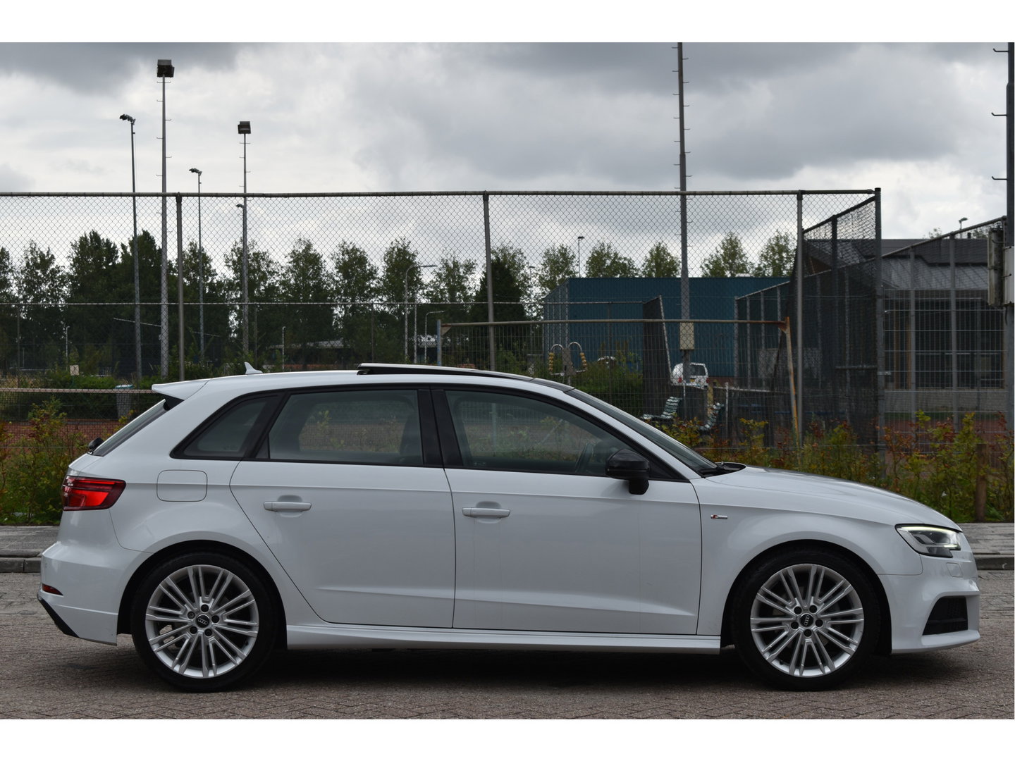 Audi A3 Sportback 1.5 TFSI CoD Sport S Line Edition 150 pk | NL-Auto | Open dak | Carplay | Adapt.Cruise Control | Navi | Full LED | Onderh.historie