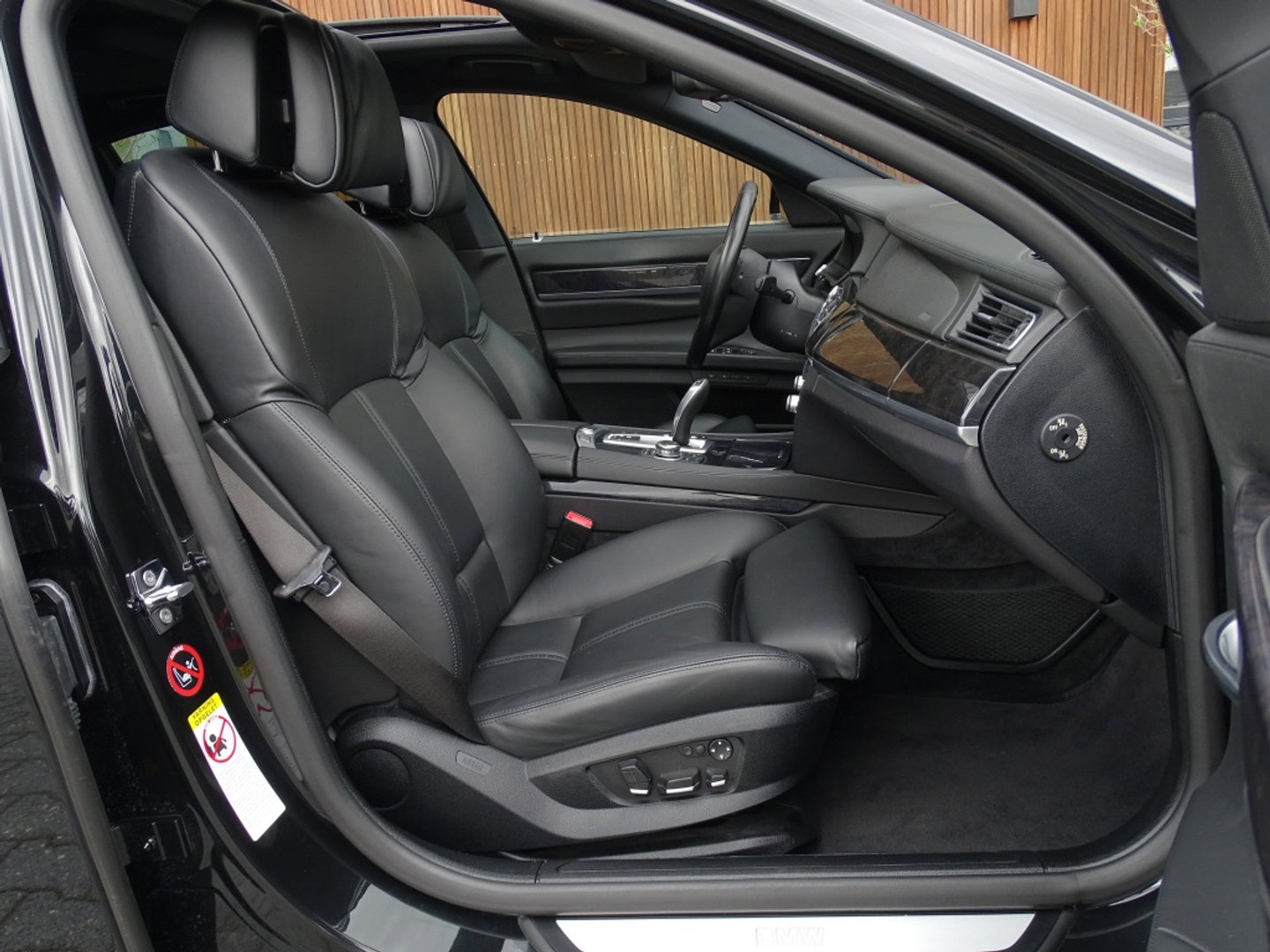 BMW 7 Serie 740i 326PK / High ex. / Individual VIP / softclose / LED