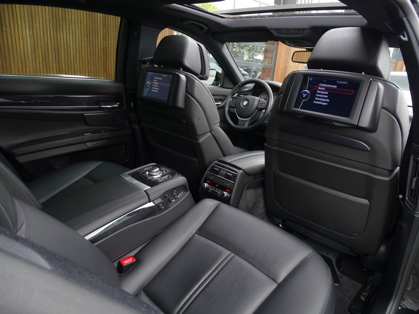 BMW 7 Serie 740i 326PK / High ex. / Individual VIP / softclose / LED