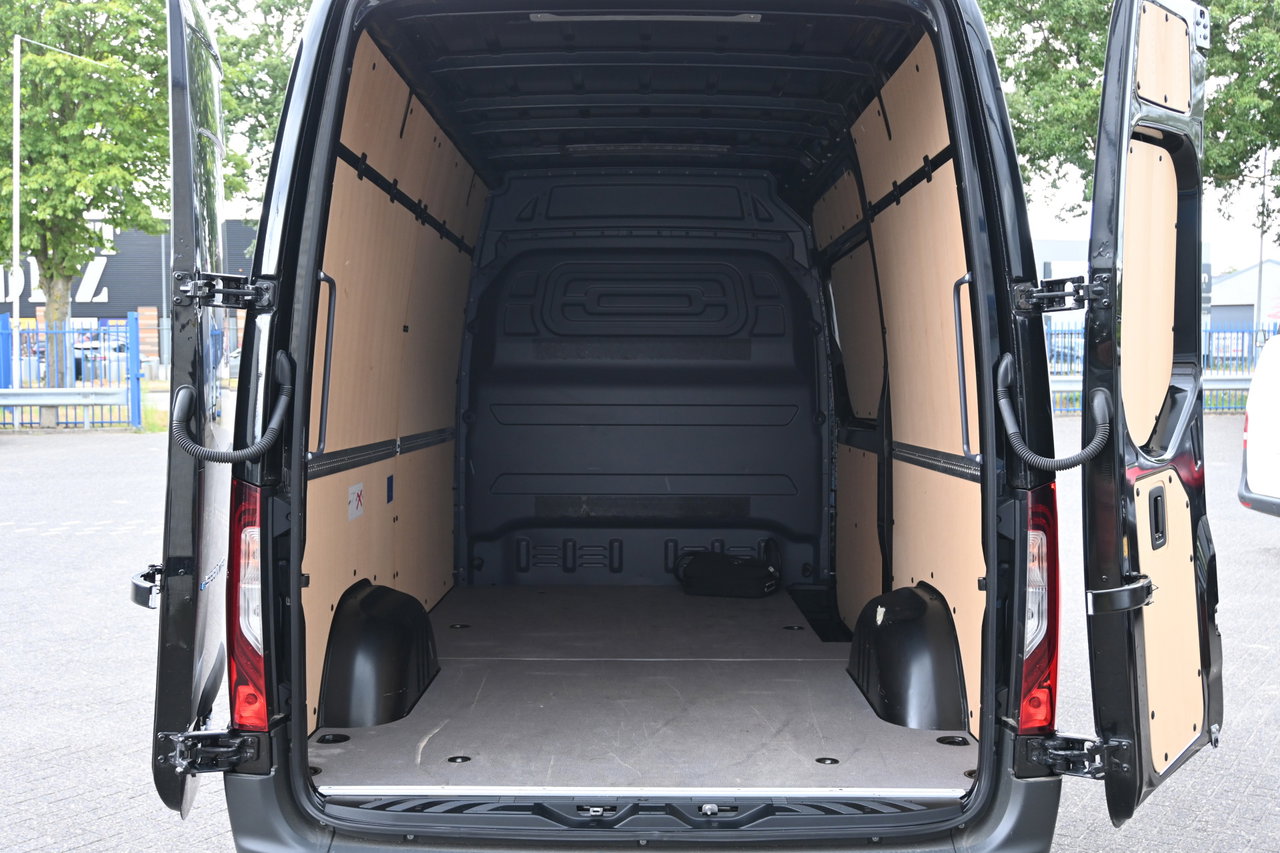 Mercedes-Benz eSprinter