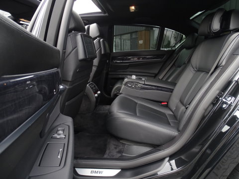 BMW 7 Serie 740i 326PK / High ex. / Individual VIP / softclose / LED