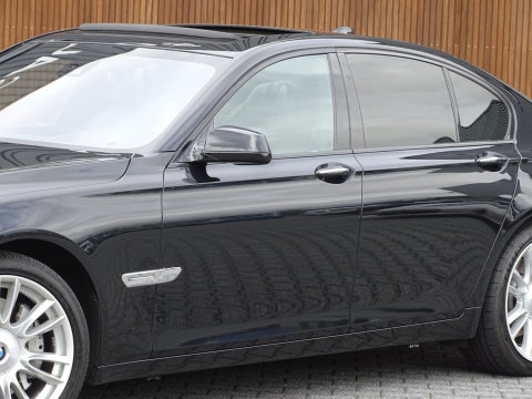 BMW 7 Serie 740i 326PK / High ex. / Individual VIP / softclose / LED
