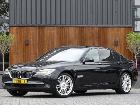 BMW 7 Serie 740i 326PK / High ex. / Individual VIP / softclose / LED
