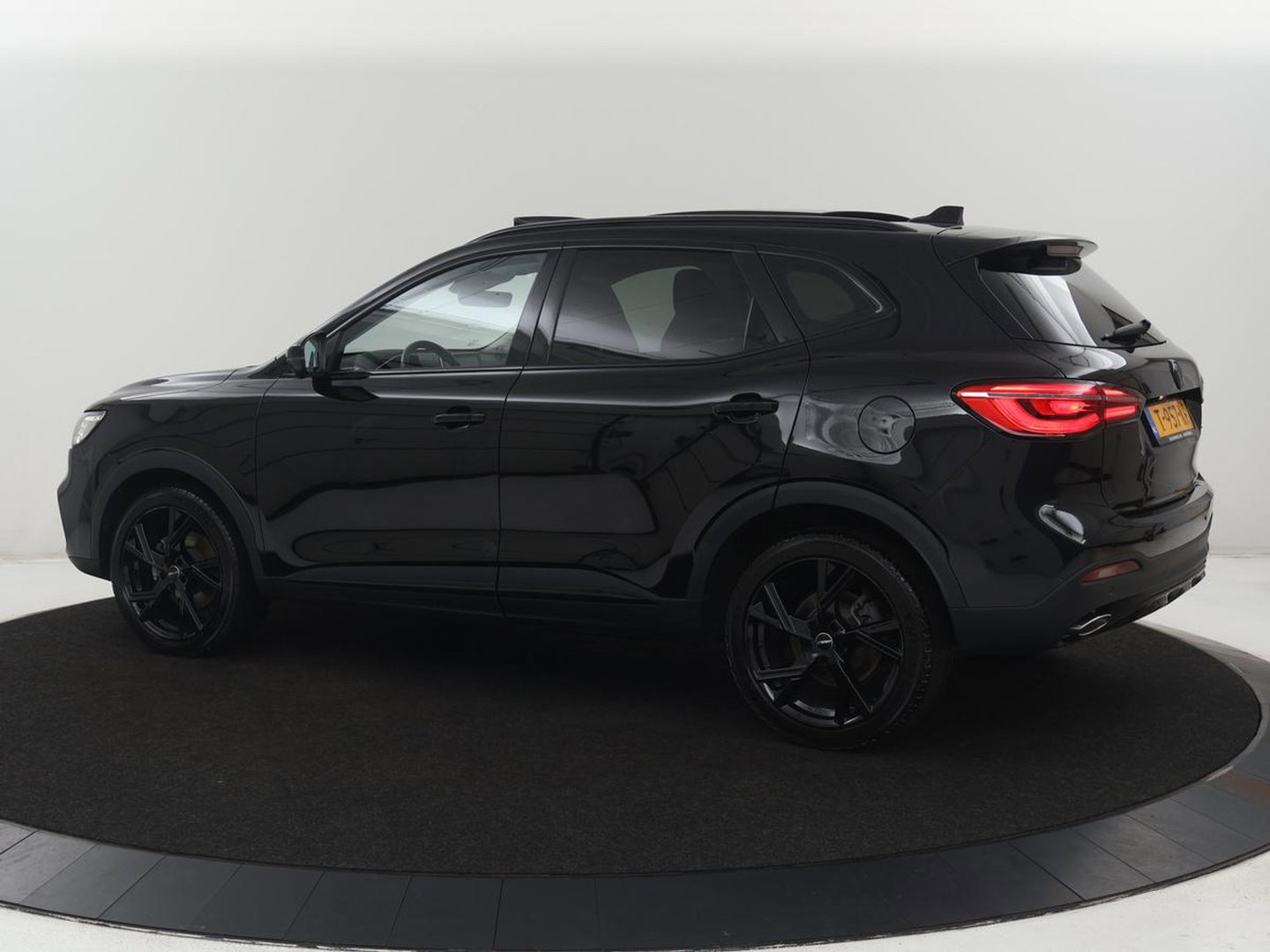 MG EHS 1.5 TGDI Luxury