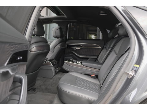 Audi A8 60 TFSIe 462pk S-Line Quattro Panoramdak *BTW* B&O 3d 4-Wielsturing RS stoelen Luchtvering Massage Stoelkoeling
