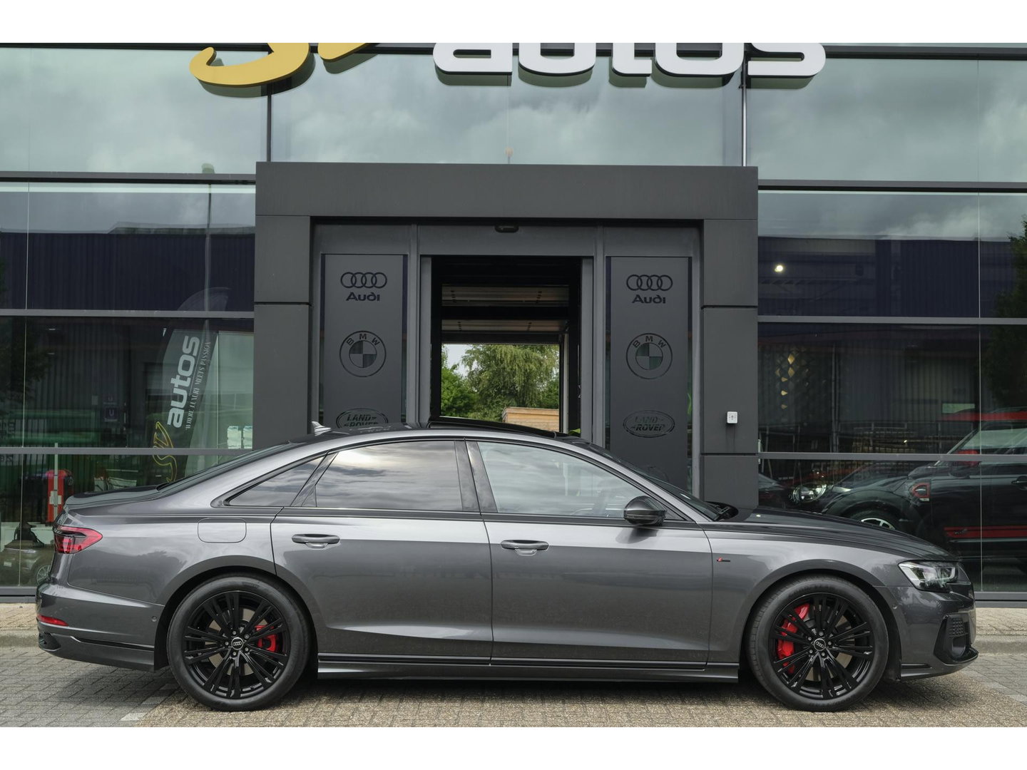 Audi A8 60 TFSIe 462pk S-Line Quattro Panoramdak *BTW* B&O 3d 4-Wielsturing RS stoelen Luchtvering Massage Stoelkoeling