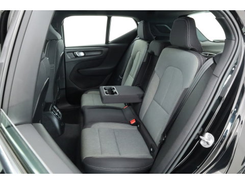 Volvo XC40 1.5 T4 Plug-in hybrid Plus Bright | Prijs rijklaar | Facelift | trekhaak | H&K Audio | carplay | stoel & stuur verwarming | Memory |