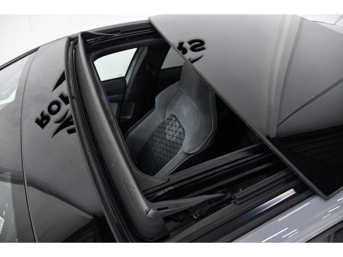 Volkswagen Golf 1.5 eTSI R-Line Pano, Sfeer, AppleCarplay