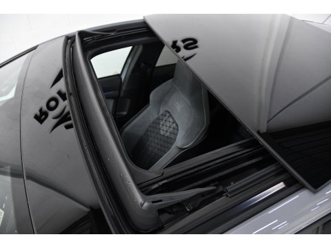 Volkswagen Golf 1.5 eTSI R-Line Pano, Sfeer, AppleCarplay