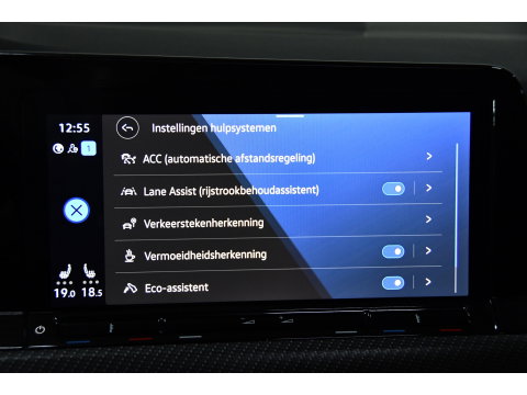 Volkswagen Golf 1.5 eTSI R-Line Pano, Sfeer, AppleCarplay