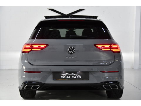 Volkswagen Golf 1.5 eTSI R-Line Pano, Sfeer, AppleCarplay