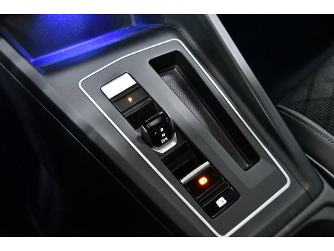 Volkswagen Golf 1.5 eTSI R-Line Pano, Sfeer, AppleCarplay