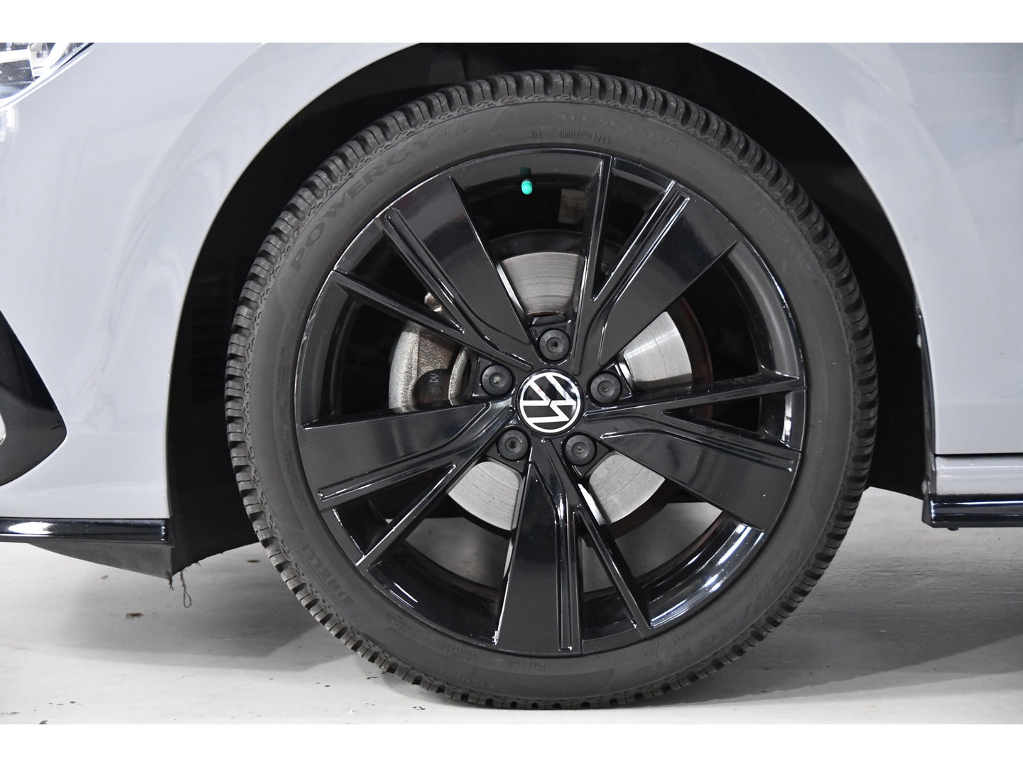 Volkswagen Golf 1.5 eTSI R-Line Pano, Sfeer, AppleCarplay